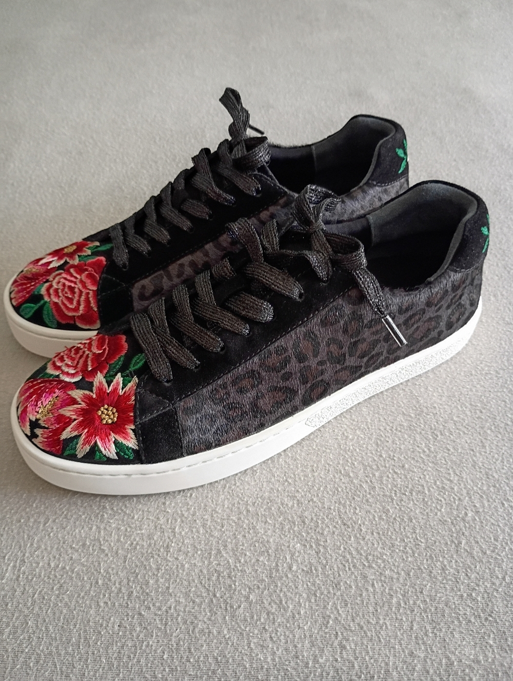 Johnny Was Black Leopard Floral Embroidered Sneakers NWT Size 7.5